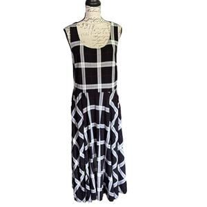 Torrid Black White Midi Studio Luxe Ponte Dress Size 1 1X